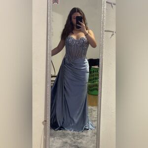 Elegant Blue Evening Gown